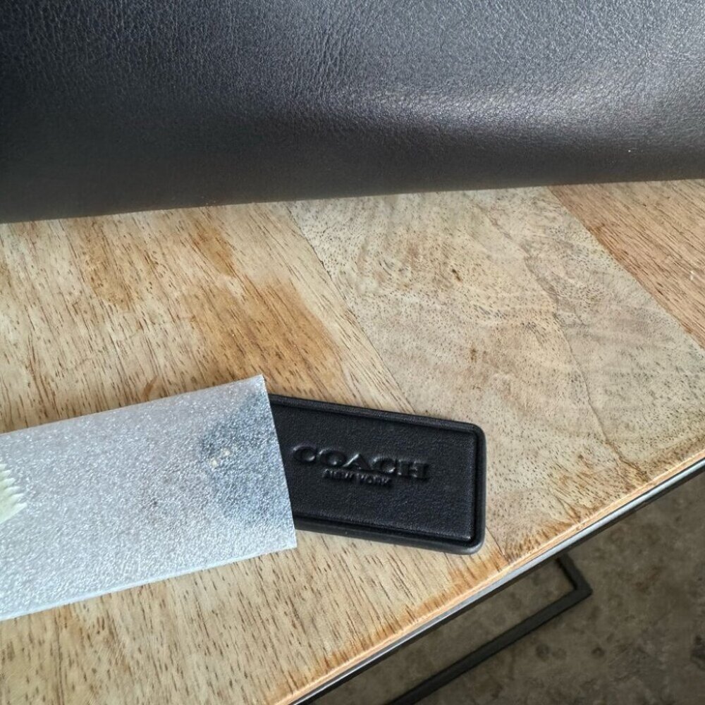 Exclusive COACH Brooklyn 28 Leather Purse - Picture 2 of 5